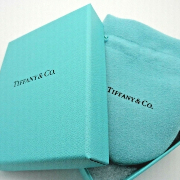 BNIB RARE! Return to Tiffany & Co Sterling Silver Blue Enamel Love Heart Pendent - Picture 10 of 16